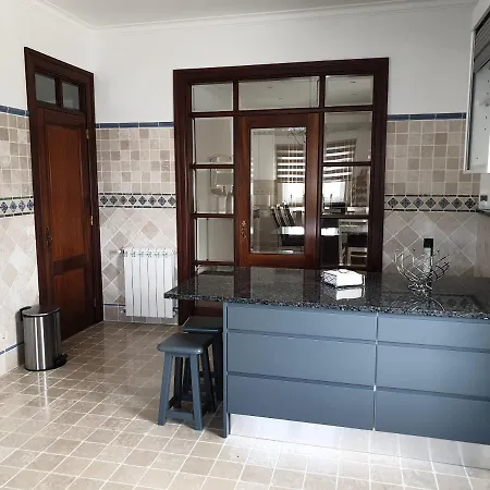 Casa De Ferias & Companhia Дом отдыха Алкобаса
